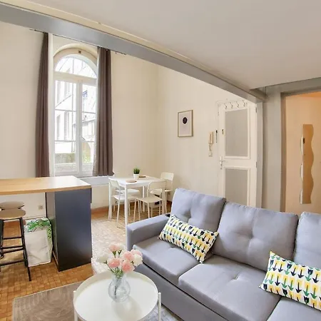 Charming In Coeur De Apartment