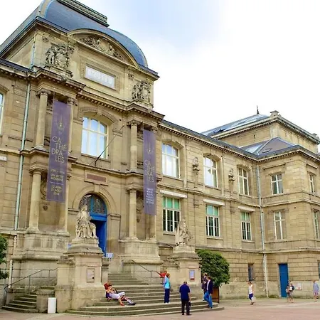 Charming In Coeur De Apartman