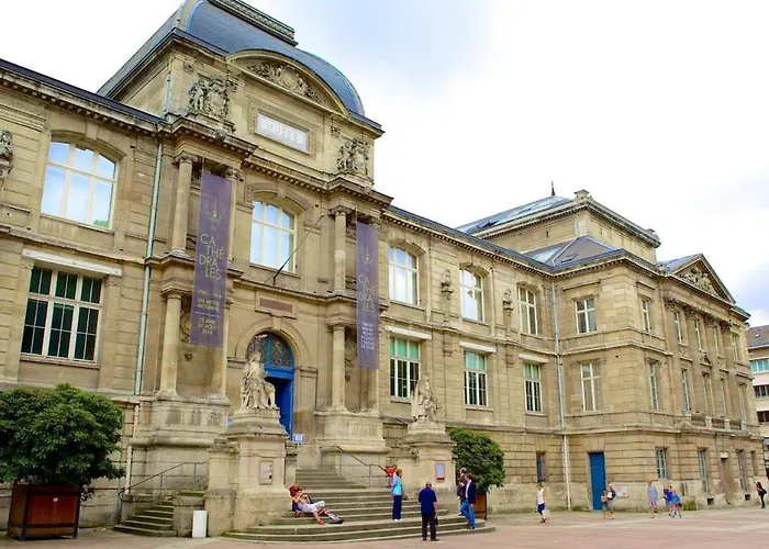 Charming In Coeur De Apartment